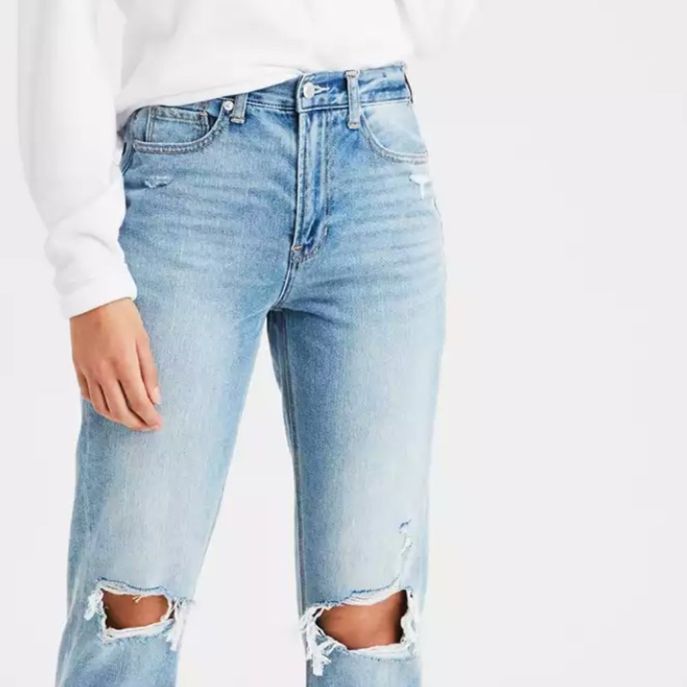 American Eagle Outfitters Mom Jean